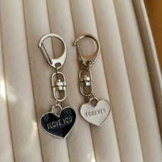 Парні брелоки на ключі I Love You Forever — брелоки для закоханих, чорне та біле серце, подарунок для пари